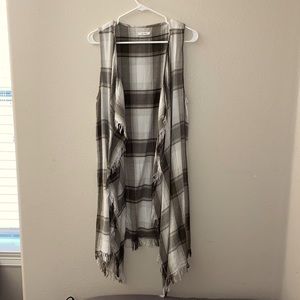 Maurices Women’s Sleeveless long Vest/Cardigan